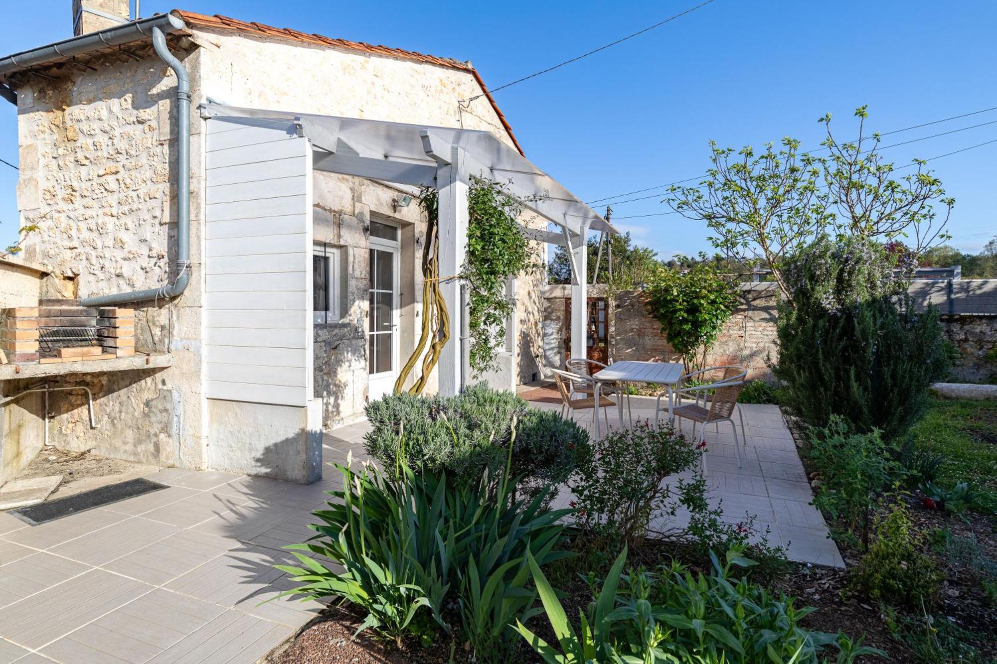 Belle Maison De Ville l'Isle-d'Espagnac Dış mekan fotoğraf