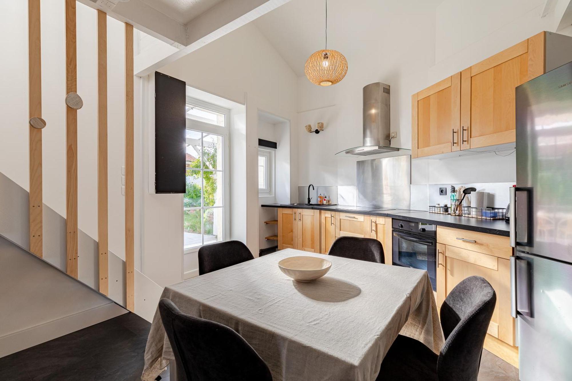 Belle Maison De Ville l'Isle-d'Espagnac Dış mekan fotoğraf